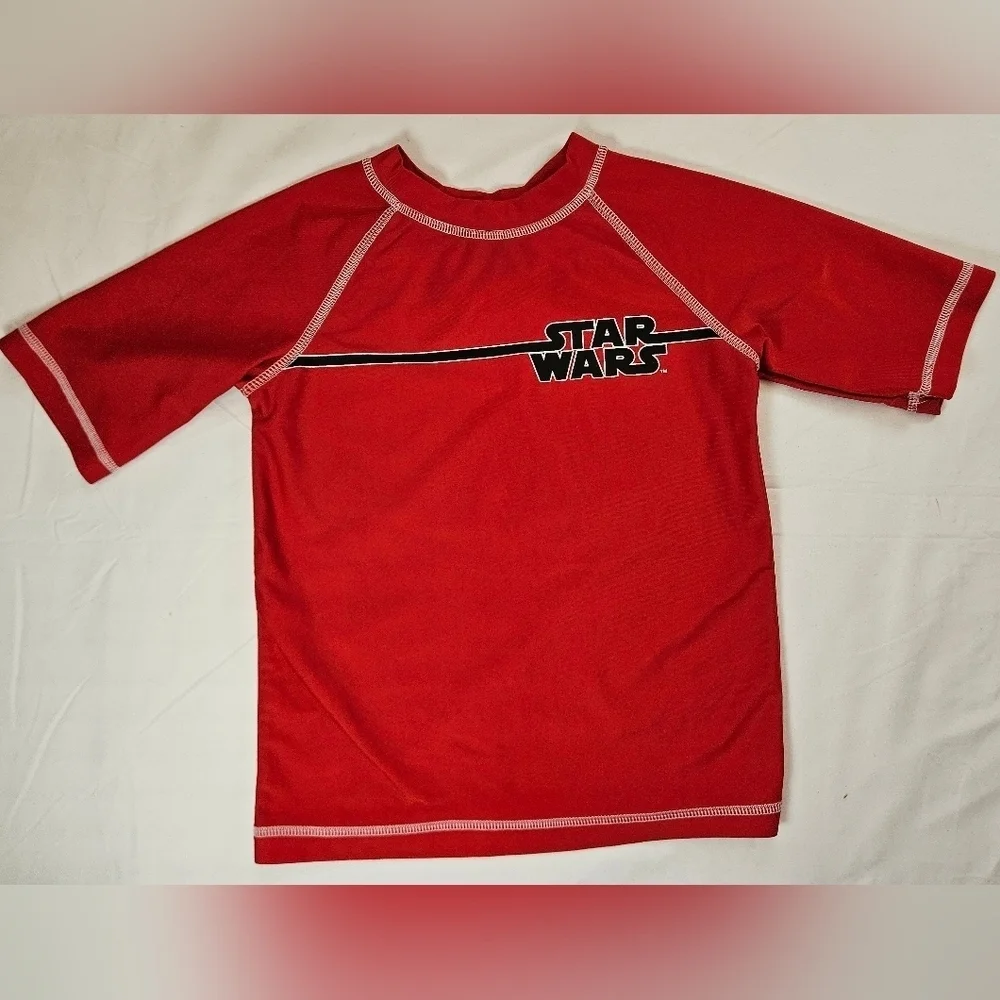 Star Wars Boys Red Short Sleeve Swimsuit Shirt Size Small